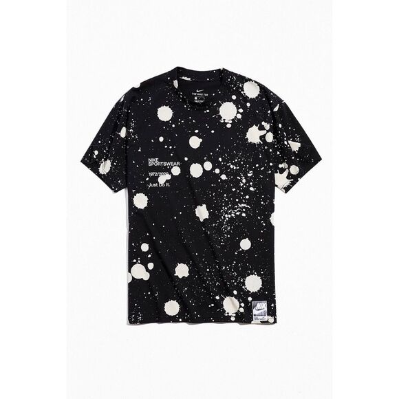 Urban Outfitters x Nike Sportswear DIY Splatter Tee - Picture 2 of 10
